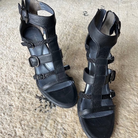 Kenneth Cole Gladiator Heels - Picture 4 of 8